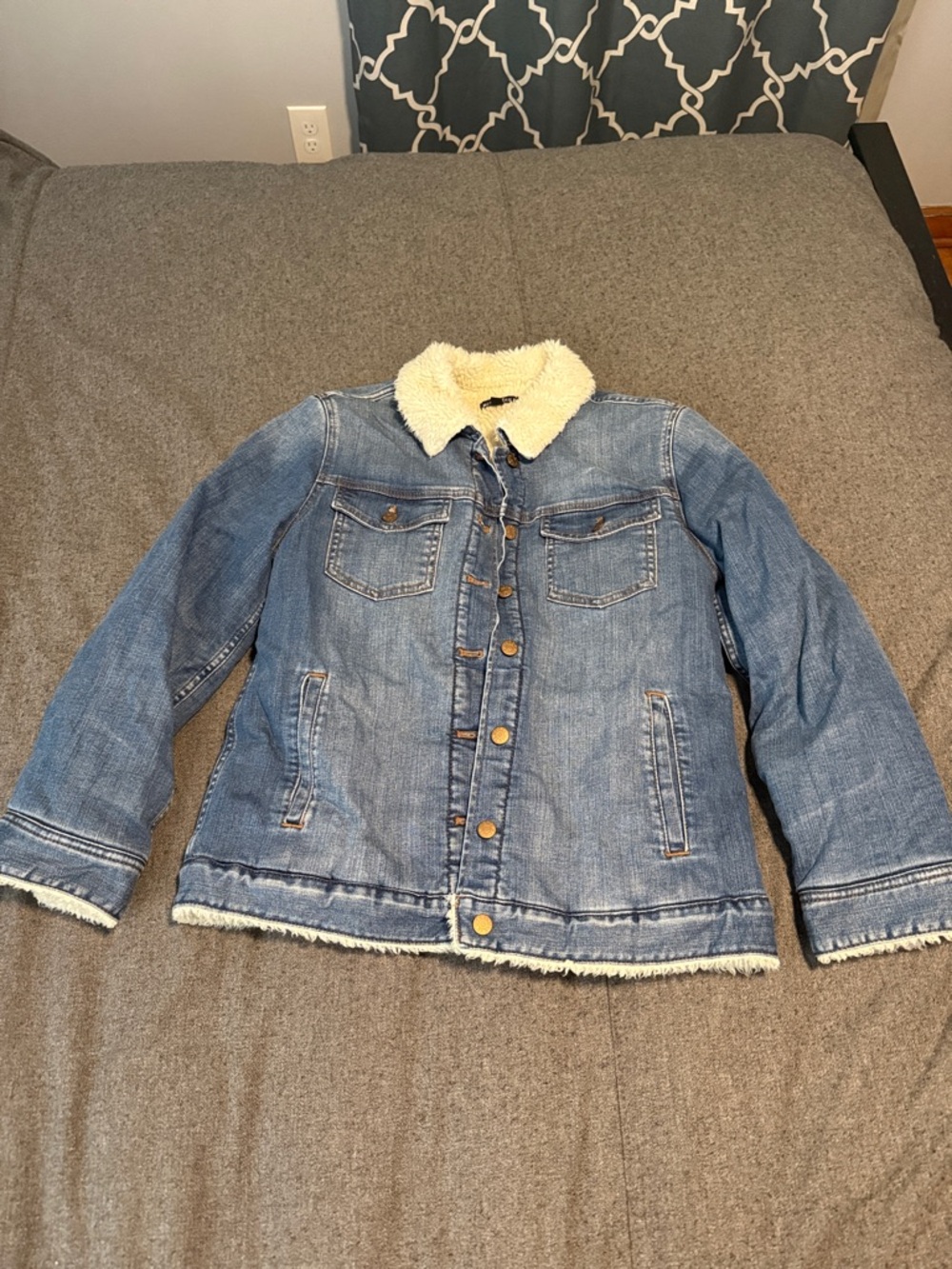 J.Crew Mercantile Sherpa denim jacket, M
